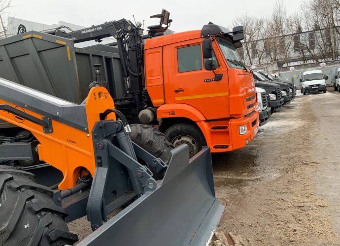 Почти 40 единиц: автопарк Тулы пополнился новой спецтехникой