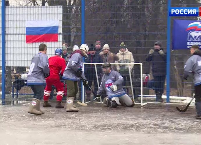 В Туле более 40 команд надели валенки, чтобы сыграть в хоккей