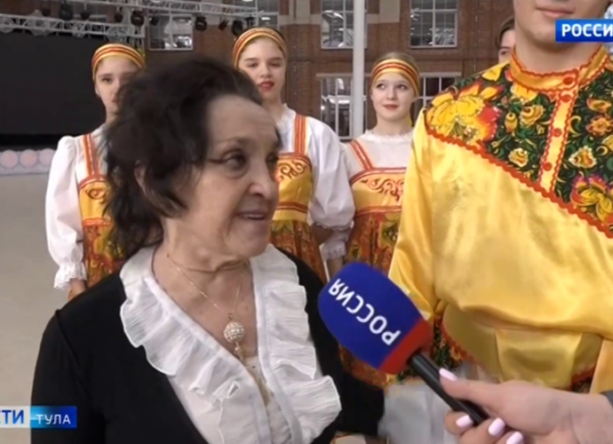Интервью. Элеонора Пожидаева и ансамбль "Сюжет"