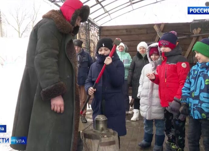 Дети из ДНР весело отметили Масленицу в тульском "Добродее"
