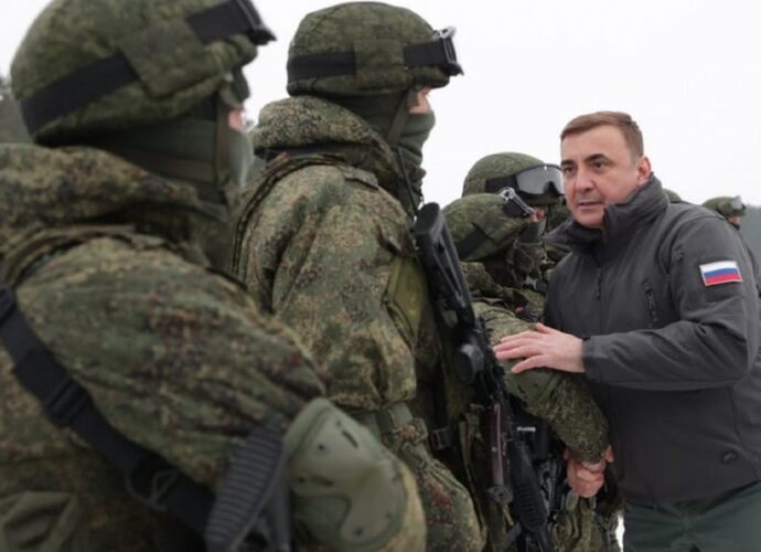 Губернатор Тульской области Алексей Дюмин поздравил, ветеранов, военнослужащих, жителей региона с Днем защитника Отечества.