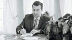 Рагим Мусаев: Пишу новую пьесу и в очередной раз пытаюсь понять женскую логику