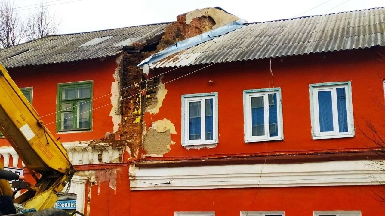 В Богородицке обрушилась часть стены памятника архитектуры