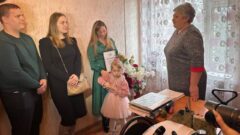 В Тульской области вручён первый жилищный сертификат родственникам мобилизованных В Тульской области вручён первый жилищный сертификат родственникам мобилизованных