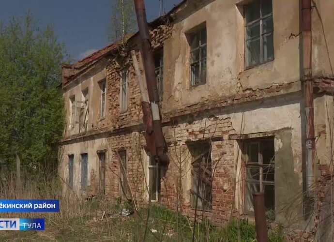 В посёлке Алимкина жителей дома бросили на произвол судьбы