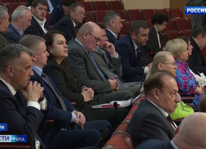 Областные депутаты не пришли к единому мнению относительно увеличения времени продажи алкоголя