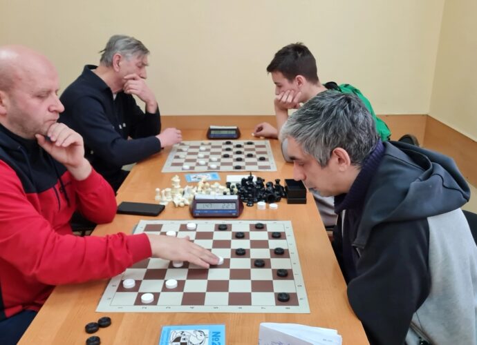 Тульский шашист Александр Гетманский в восьмой раз стал чемпионом России
