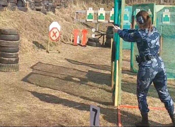 Сотрудница тульского УФСИН заняла 2-е место на международном турнире по стрельбе из пистолета