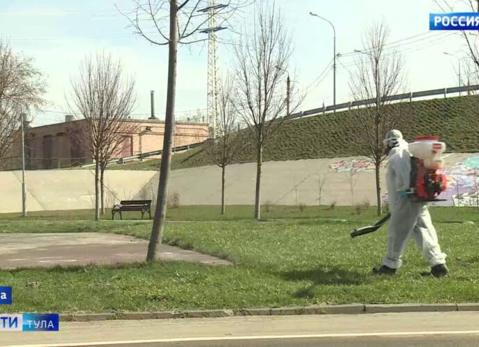 Во второй половине апреля в Туле начнут травить клещей