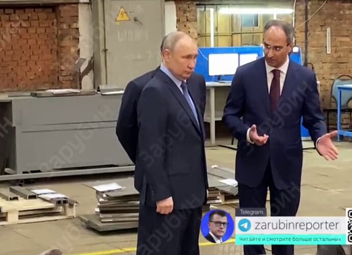 Президент Владимир Путин осмотрел цеха предприятия «Тулажелдормаш»