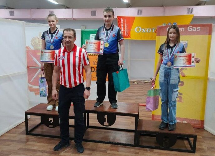 В Туле выявили самых метких в стрельбе из пневматического пистолета