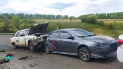 Два человека пострадали при столкновении пяти машин в Чернском районе