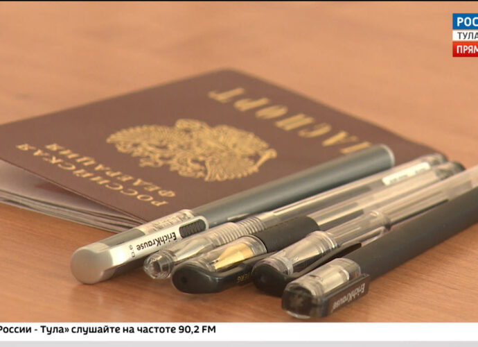 Глава Рособрнадзора Анзор Музаев сообщил о появлении третьего обязательного экзамена для выпускников девятых классов. 