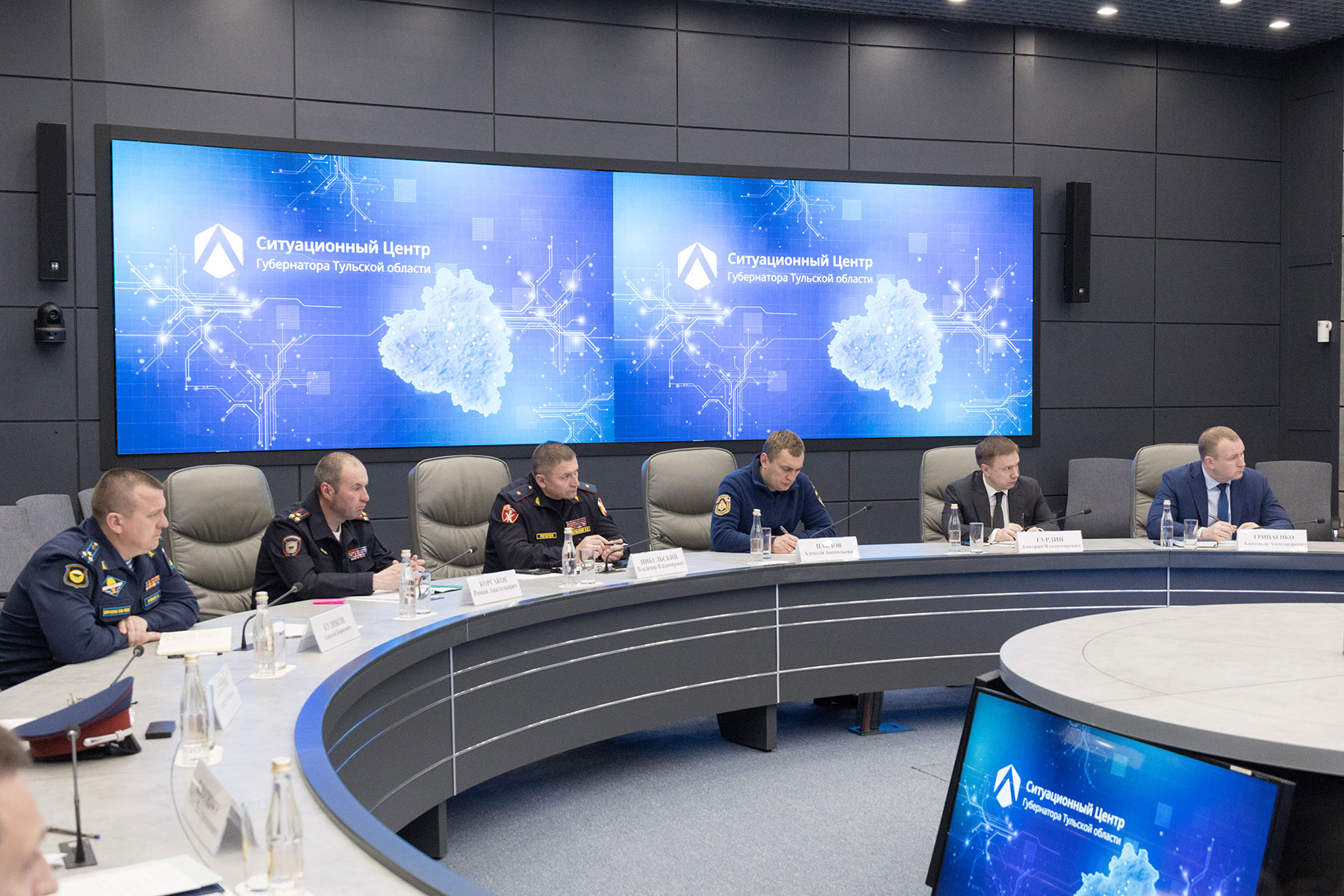 Губернатор провел оперативное совещание с силовиками по вопросам безопасности в регионе