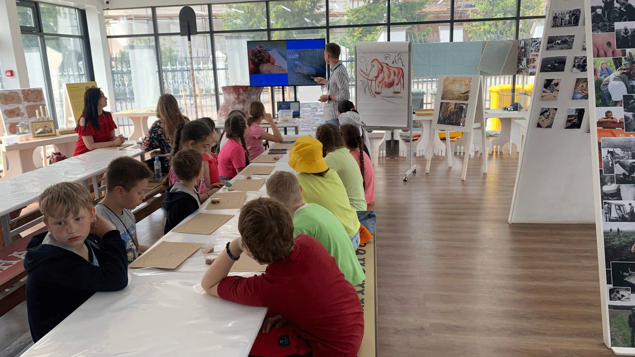 Тулякам предлагают стать художниками каменного века