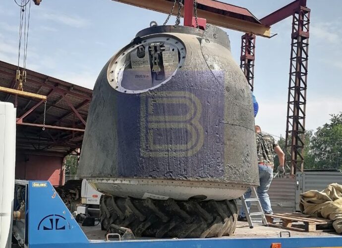 В Туле везут спускаемый аппарат «Союз ТМ-28»