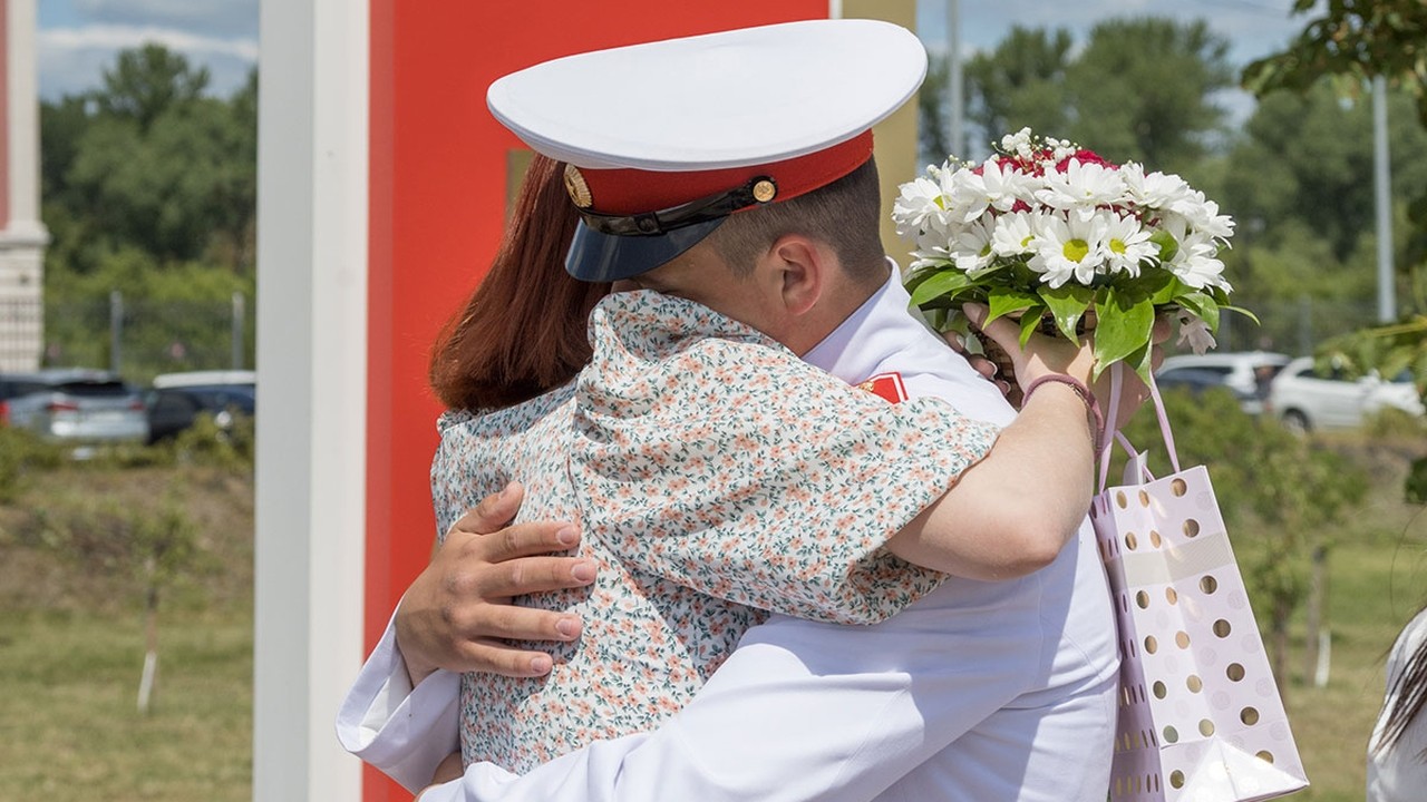 Из Тульского суворовского военного училища выпустились 60 парней