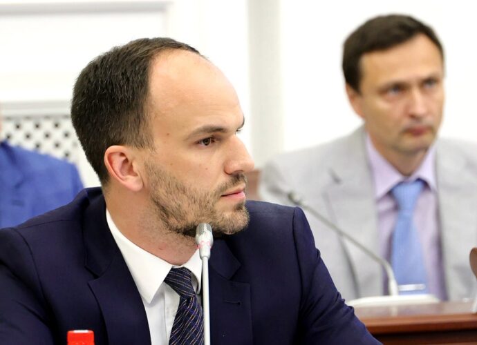 Антон Емельяненко