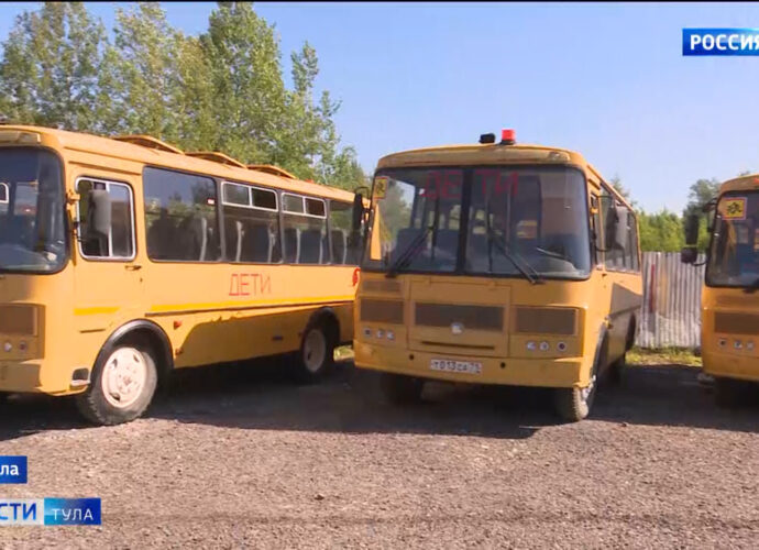 Школьные автобусы и их водители прошли проверку к новому учебному году