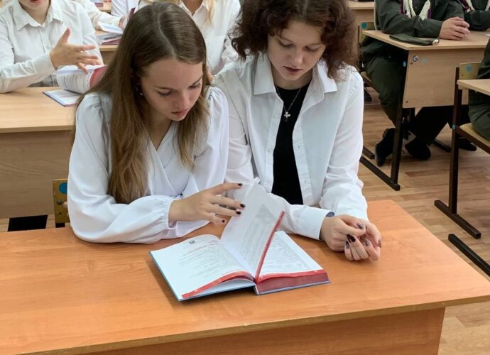 Тульских школьников познакомили с новым учебником истории
