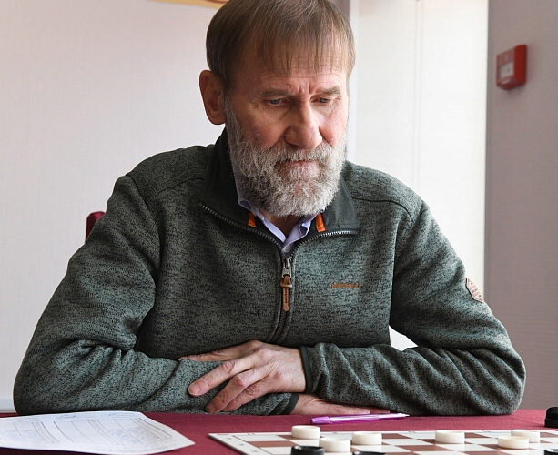 Тульский пенсионер выиграл "серебро" на чемпионате по шашкам в Турции
