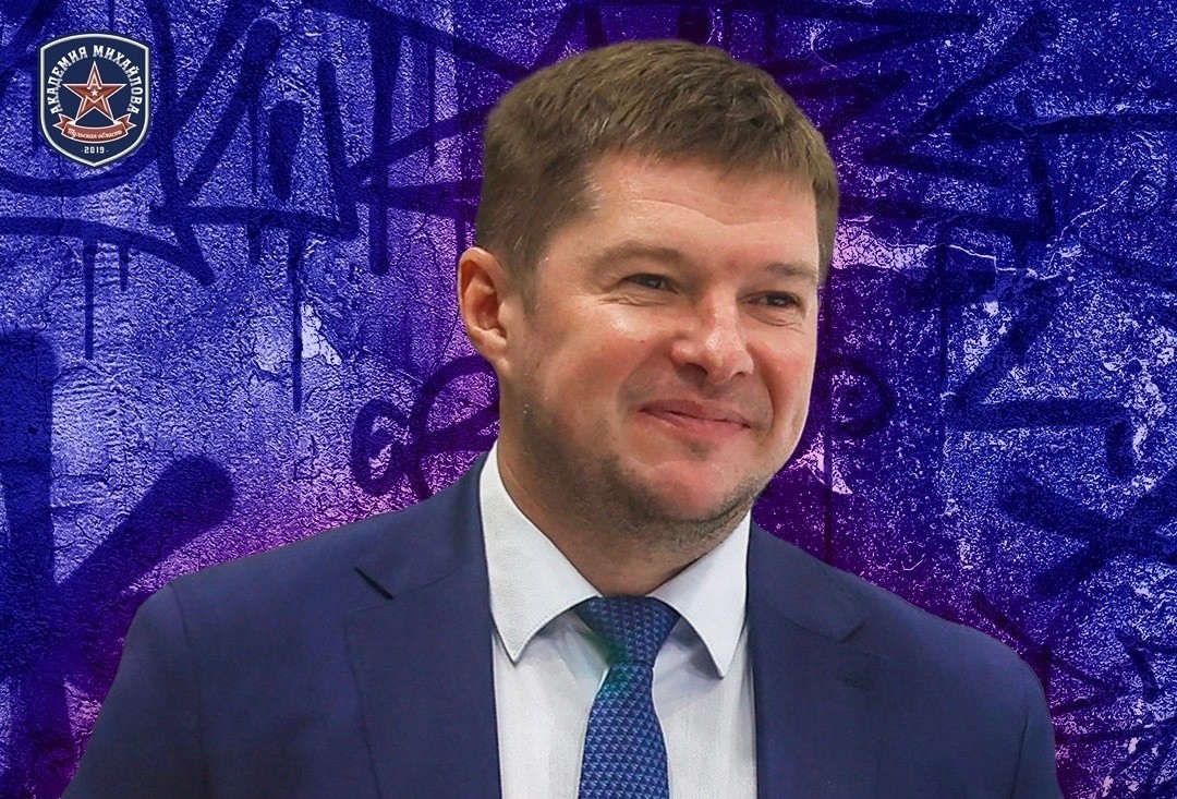 Расторгнуты контракты с главными тренерами хоккейных клубов АКМ и «Академия Михайлова»