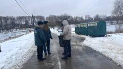 В Туле сотрудники МЧС провели рейд по замёрзшим водоёмам В Туле сотрудники МЧС провели рейд по замёрзшим водоёмам