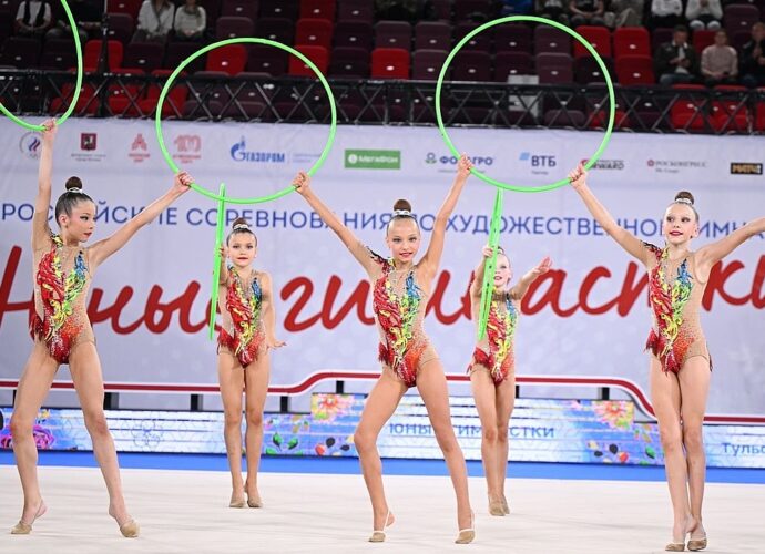 У тульских гимнасток – «серебро» соревнований «Осенний хоровод» У тульских гимнасток – «серебро» соревнований «Осенний хоровод»