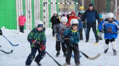 В Тульской области начался турнир по хоккею в валенках