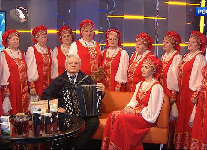 В репертуаре ансамбля «Надежда» из деревни Старое Басово 200 песен