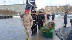 В Туле к Вечному огню возложили цветы В Туле к Вечному огню возложили цветы