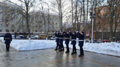В Туле к Вечному огню возложили цветы В Туле к Вечному огню возложили цветы