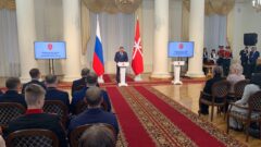 Алексей Дюмин вручил тулякам государственные и региональные награды Алексей Дюмин вручил тулякам государственные и региональные награды