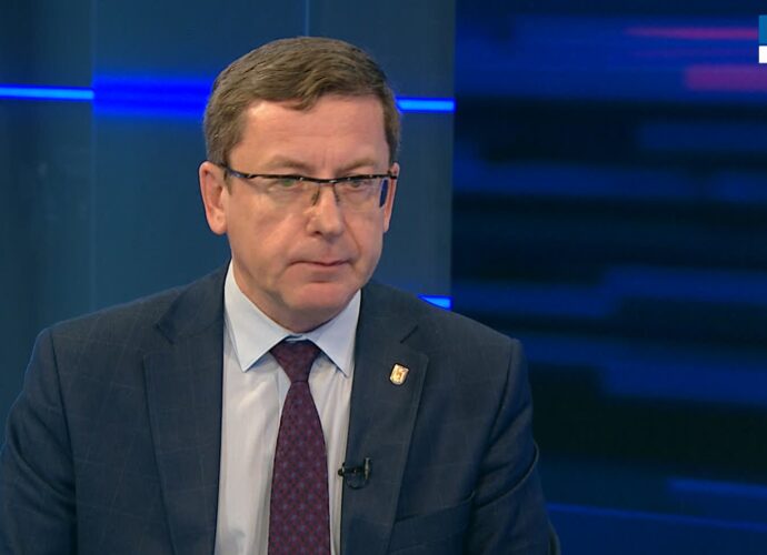 Министр ЖКХ назвал текущий отопительный сезон напряженным