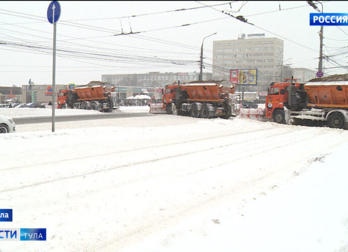 Как в Туле боролись с метелью и снегопадом