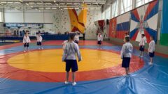 Виртуальные прыжки с парашютом: тульские суворовцы учатся покорять небо