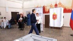 Алексей Дюмин проголосовал на выборах президента РФ