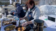 С хороводами, соломенными боями и блинами: в Туле отпраздновали широкую Масленицу