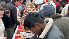 В Туле иностранных участников Всемирного фестиваля молодёжи познакомили с традициями Масленицы