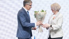 В Туле награждены отличившиеся работники ЖКХ В Туле награждены отличившиеся работники ЖКХ