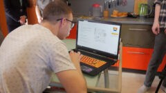 Парень с инвалидностью получил ноутбук с шрифтом Брайля от тульского правительства