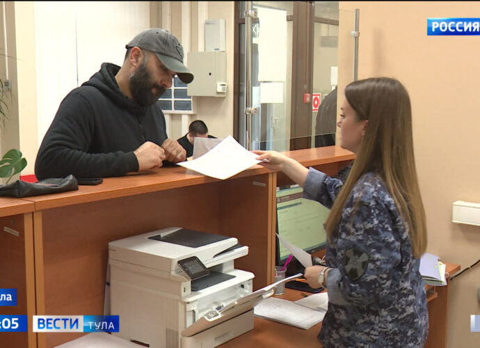 Пора продлить разрешение на оружие