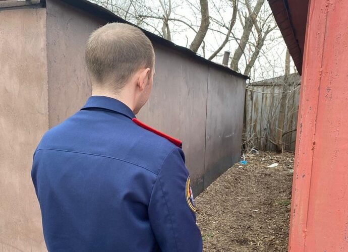В Туле в гаражах найдено тело младенца. Следователи нашли родителей