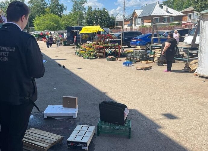 В Кимовске на рынке мужчина зарезал продавца