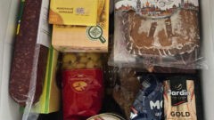 Ветераны из Мариуполя получили подарки от губернатора Дюмина Ветераны из Мариуполя получили подарки от губернатора Дюмина
