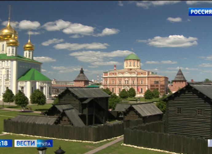Туляков приглашают на экскурсии по осадным дворам и стенам кремля