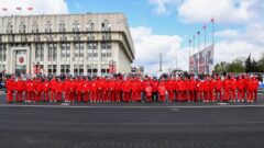 Хоккеисты сборных России и Белоруссии посетили военный парад в Туле