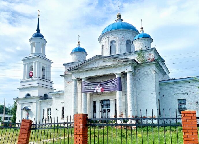 Храм Иконы Божией Матери «Смоленская» в селе Поповка Алексинского района