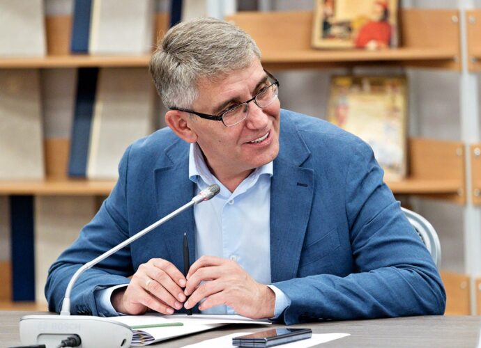 Дмитрий Миляев поздравил работников и ветеранов машиностроения