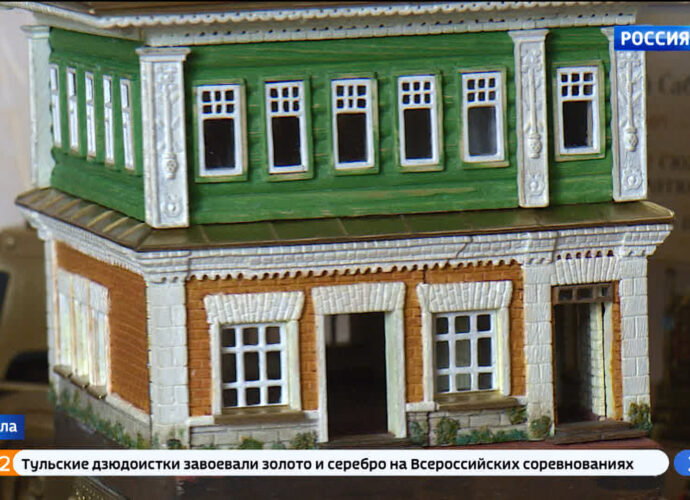 Тульский мастер поражает своими творениями. Почему их нельзя увидеть?